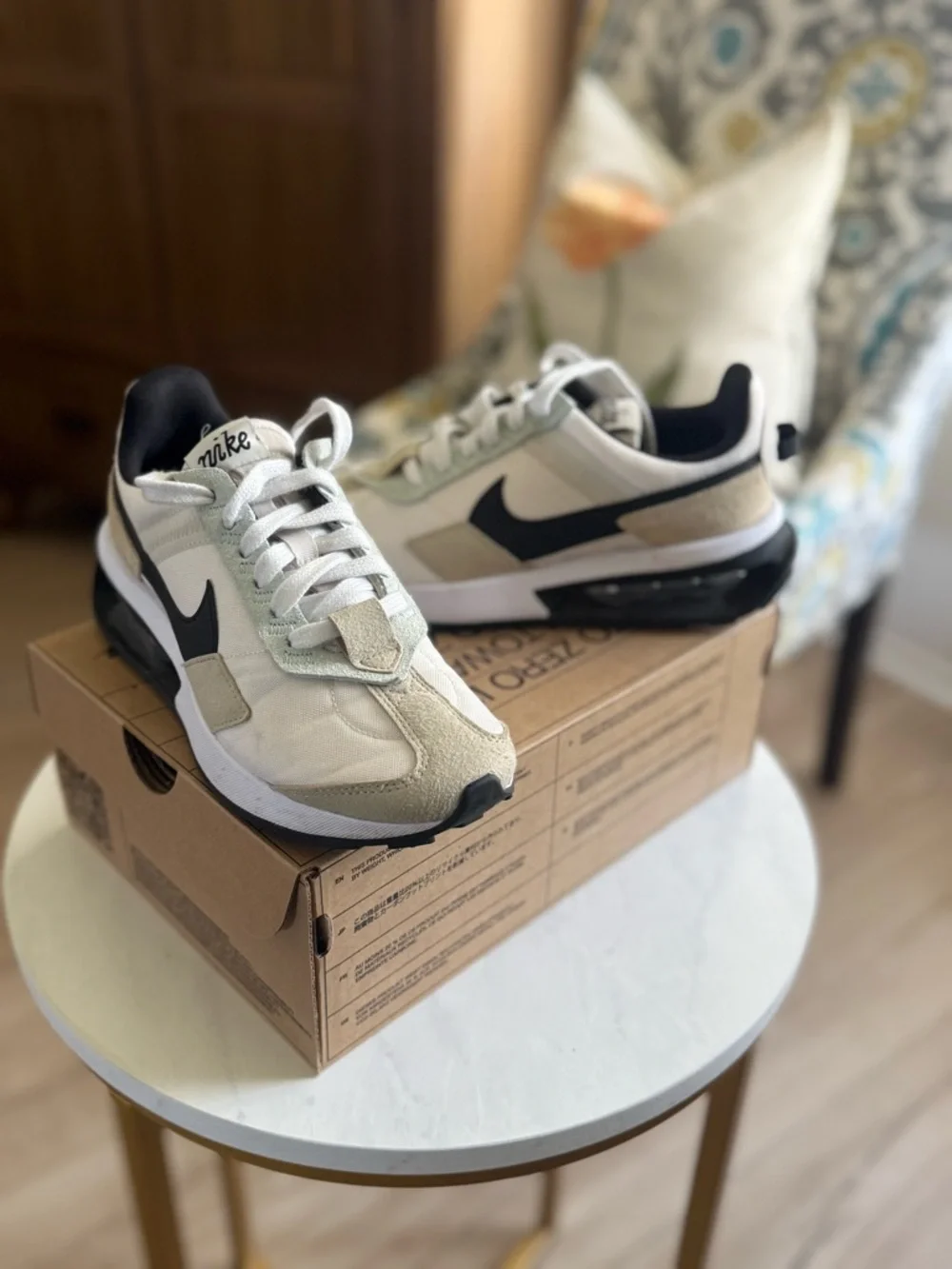 Nike Air Max Pre-Day Lx Women’s Cream and Black Air-Equipped Trainer - Picture 3 of 8
